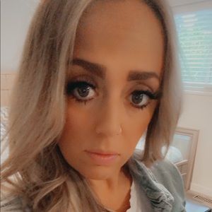 Meet your Posher, Alana